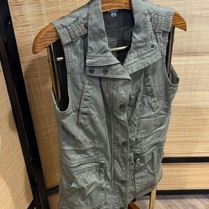 Women's Green Utility Vest